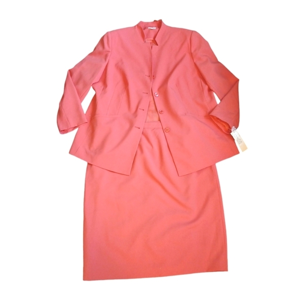 NEW Plus Size Skirt Suit Set Melon/Pink bt C.J. Phillips Size 20W - Picture 1 of 10